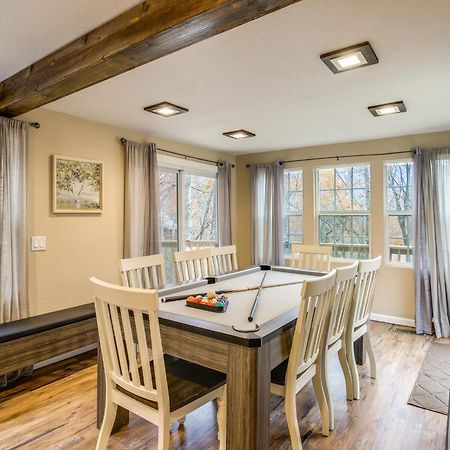 Updated Cobbly Nob Resort Home With Hot Tub! Gatlinburg Eksteriør billede