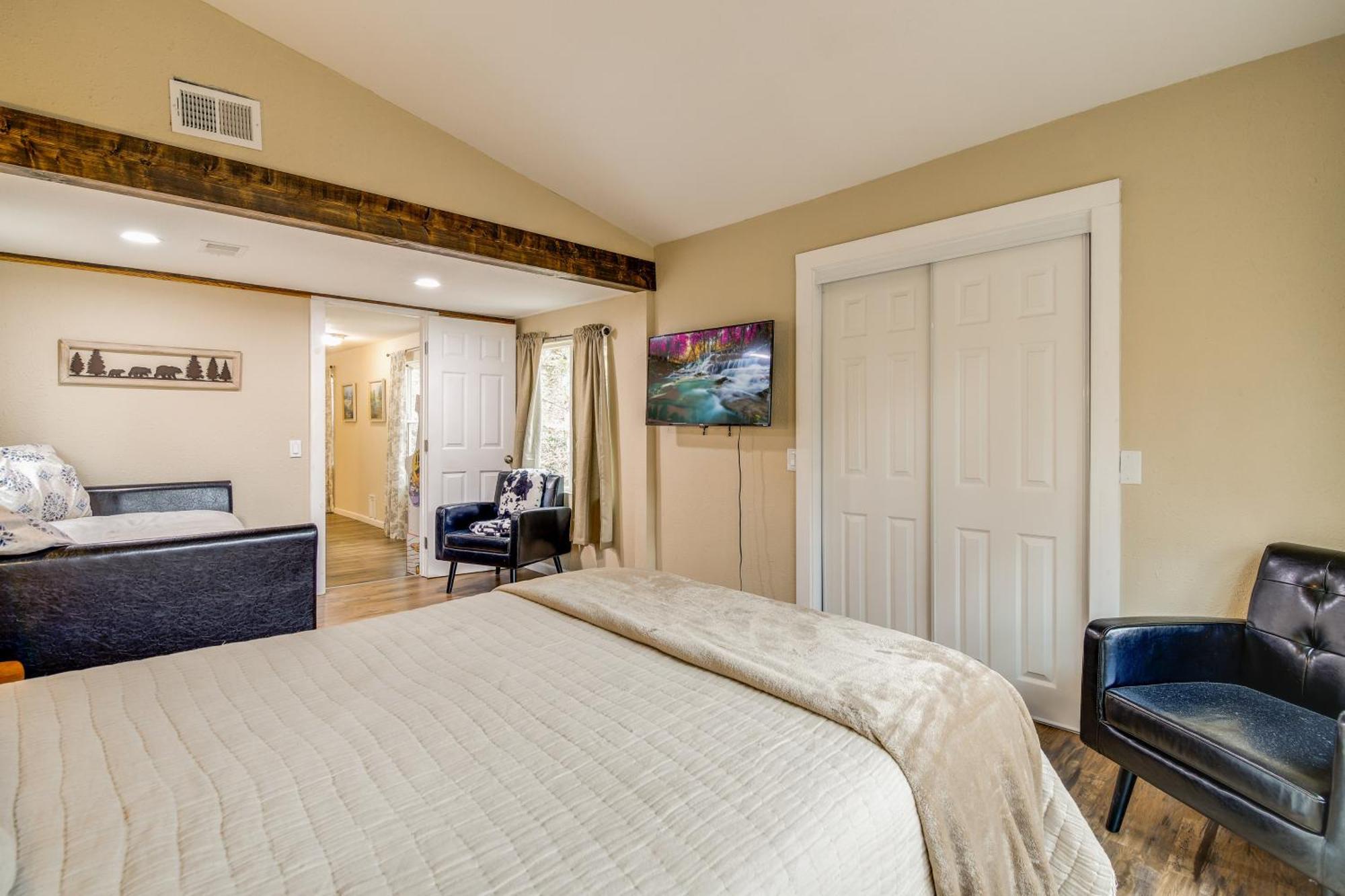 Updated Cobbly Nob Resort Home With Hot Tub! Gatlinburg Eksteriør billede