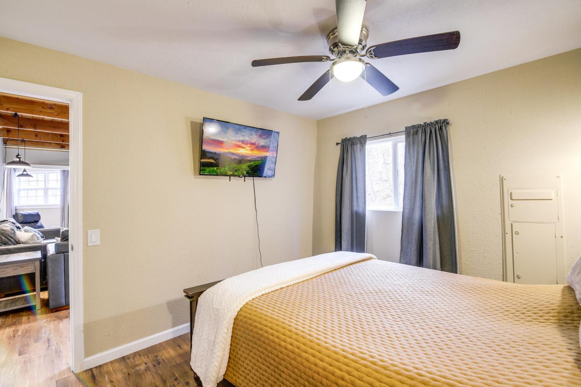 Updated Cobbly Nob Resort Home With Hot Tub! Gatlinburg Eksteriør billede